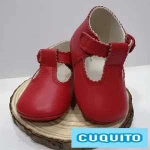 Zapato tipo pepito con cierre de hebilla
